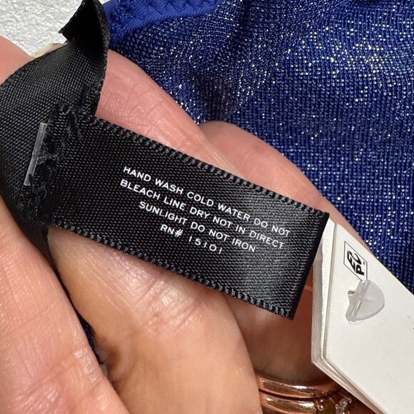 Aqua Swim Blue Metallic Twist Front Bikini Swim Top Sz M NWT - Picture 4 of 9